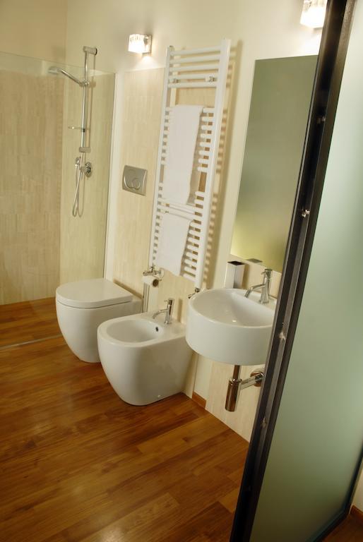 B&B Terres D'Aventure Suites Turin Bilik gambar